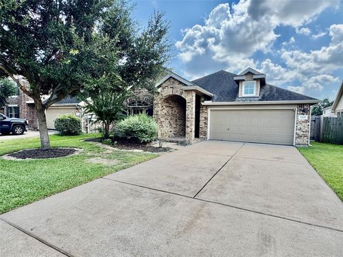 1205 Quarterhorse Dr, Alvin, TX, 77511-1784 | Card Image