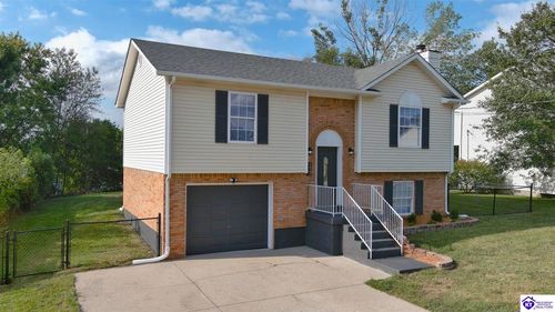 117 Monroe St, Radcliff, KY, 40160-9040 | Card Image