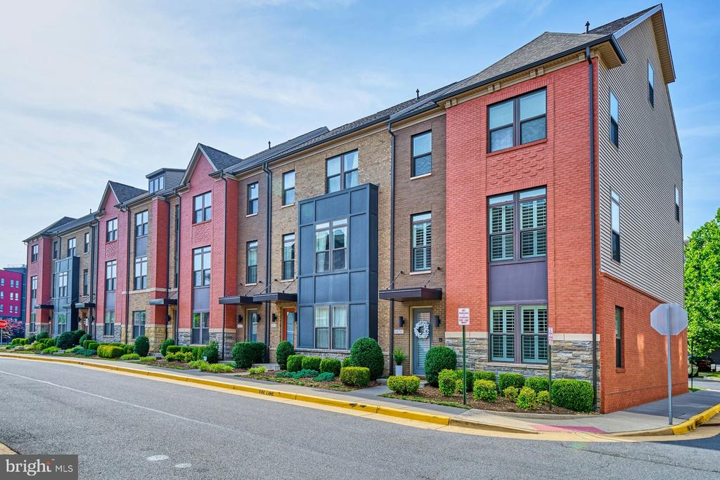 Residential in ASHBURN 5