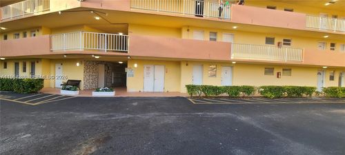 207-1540 Ne 191st St, Miami, FL, 33179-4135 | Card Image