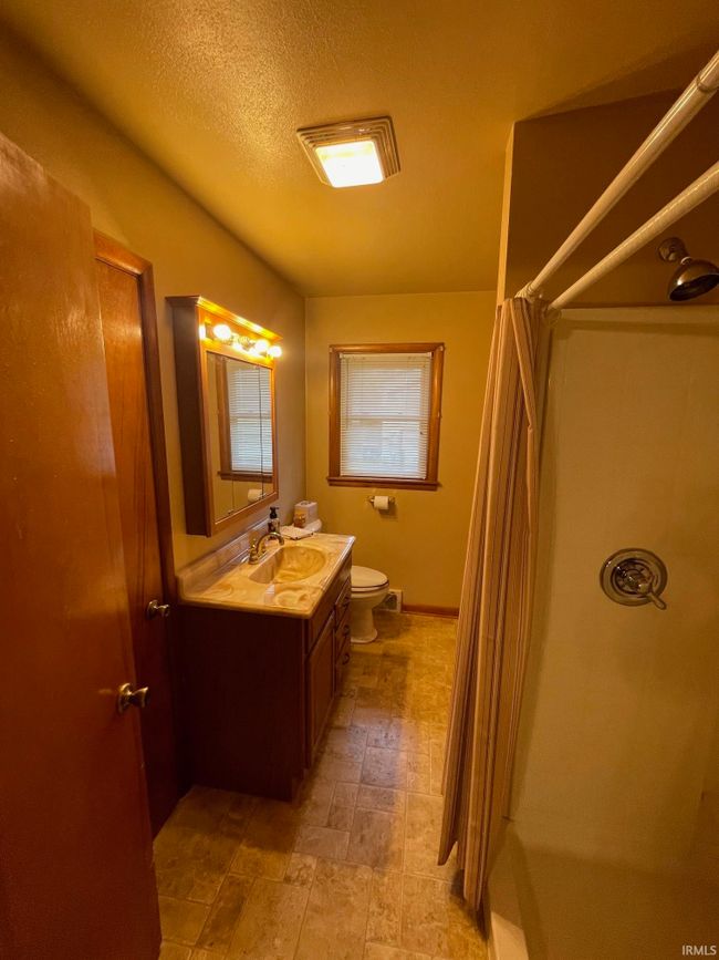 1402 N 13th Street, For Sale in Vincennes Zoocasa