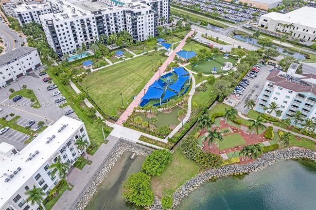 4690 Nw 84 Th Ave, Townhouse with 3 bedrooms, 5 bathrooms and null parking in Doral FL | Image 34