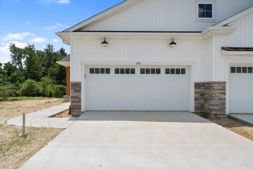 140 Ashley Ct, Brooklyn, MI, 49230-9315 | Card Image