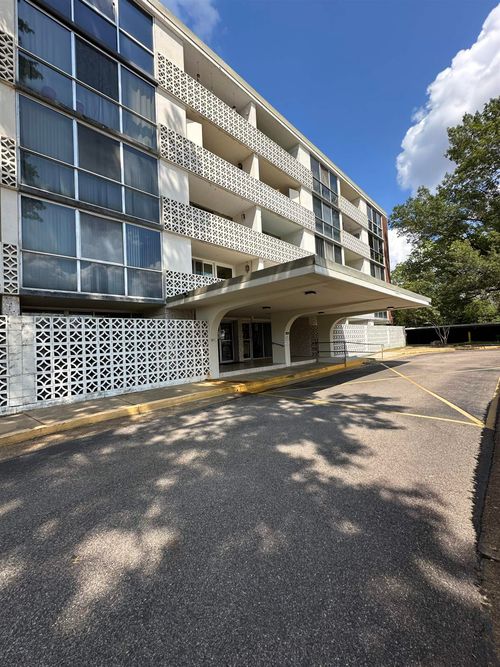 apt-305-3080 Walnut Grove Rd, Memphis, TN, 38111-3521 | Card Image