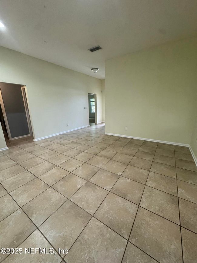 6251 Rolling Tree St, House other with 4 bedrooms, 2 bathrooms and null parking in Jacksonville FL | Image 7