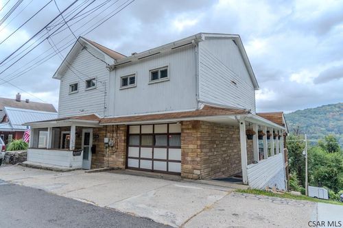 820 Virginia Ave, Johnstown, PA, 15906-3022 | Card Image