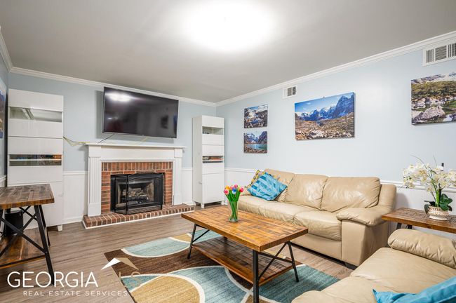 970 Cranberry Crk, House other with 4 bedrooms, 3 bathrooms and 2 parking in Roswell GA | Image 7