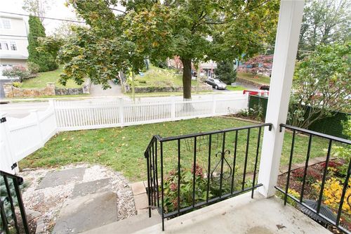97 Maple St, Croton-On-Hudson, NY, 10520-2554 | Card Image
