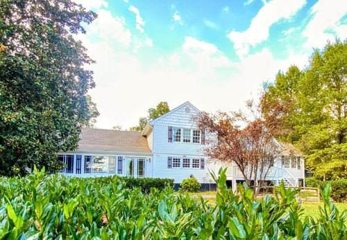 1325 Flat Woods Rd, Dandridge, TN, 37725-5149 | Card Image