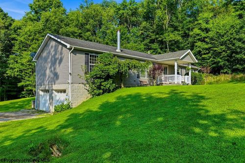 310 Auburn Hills Dr, Bruceton Mills, WV, 26525-9684 | Card Image