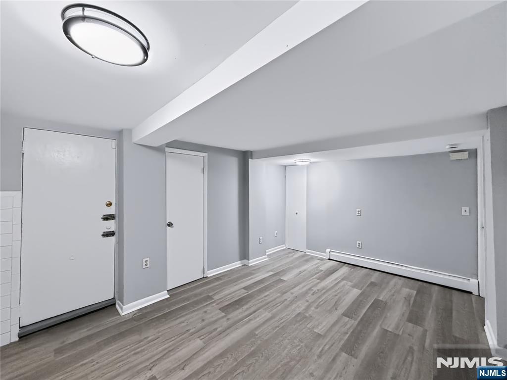 Residential Lease in Newark 2