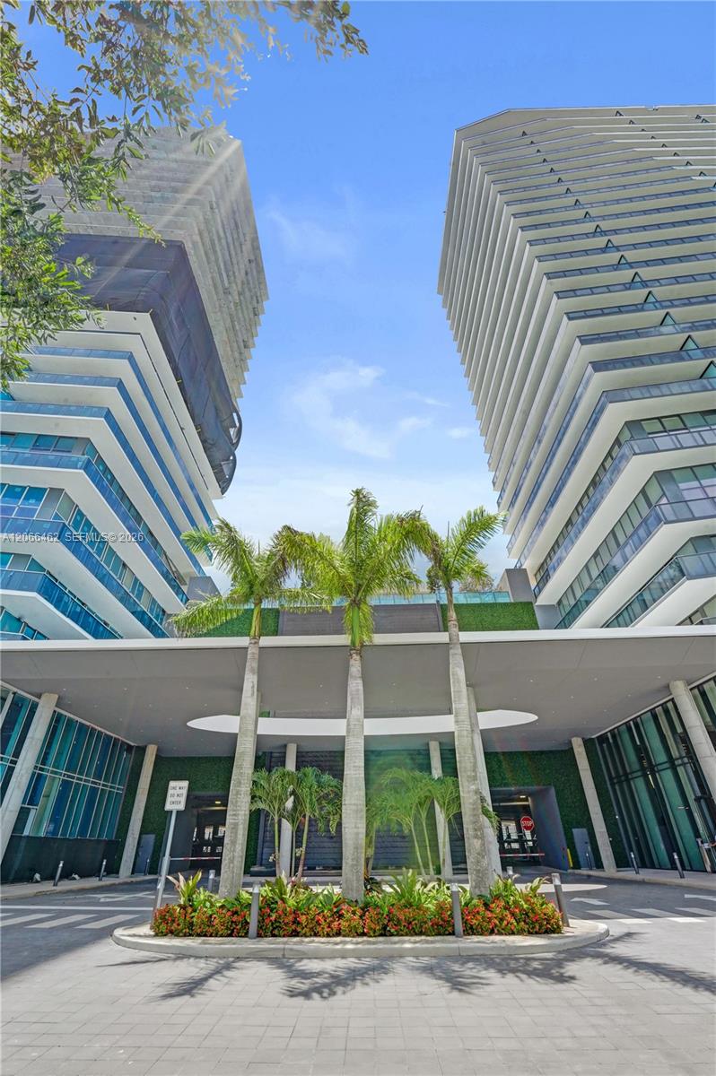 Residential Lease in Hallandale Beach 3