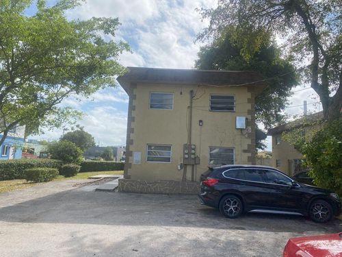 2-1004 Nw 2nd Street, Fort Lauderdale, FL, 33311 | Card Image