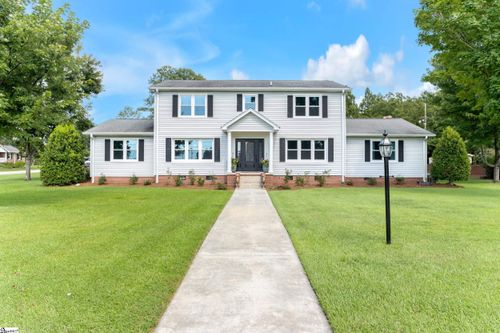 701 Chestnut St, Clinton, SC, 29325-3021 | Card Image