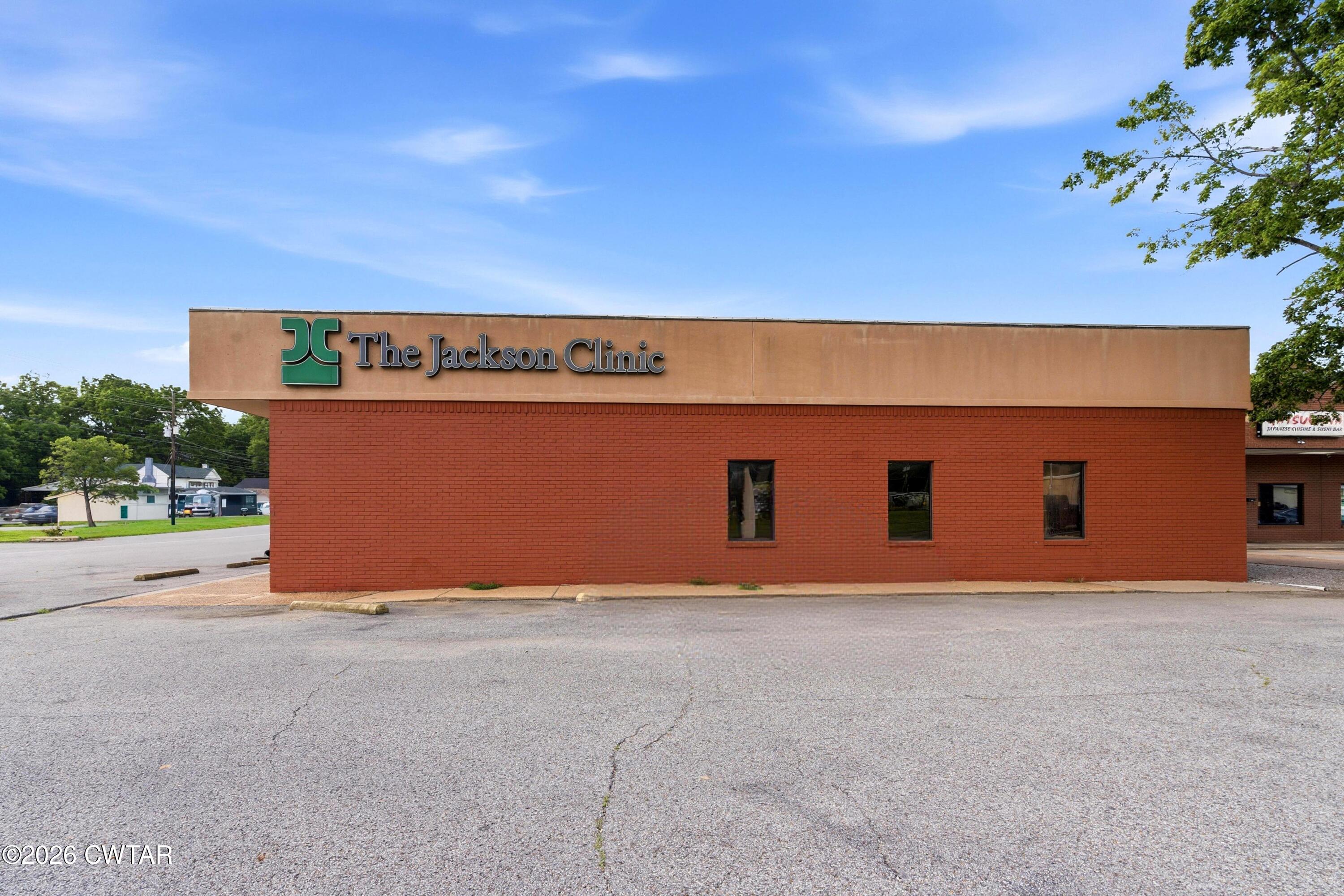 Commercial Sale in Bolivar