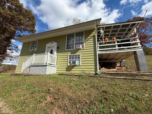 201 Sand Run Rd, Weston, WV, 26452-8415 | Card Image