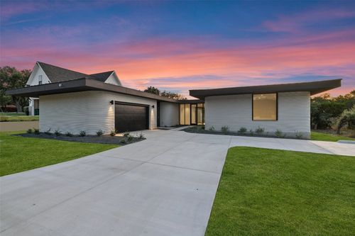 10 Peace Pipe, Wimberley, TX, 78676-2148 | Card Image