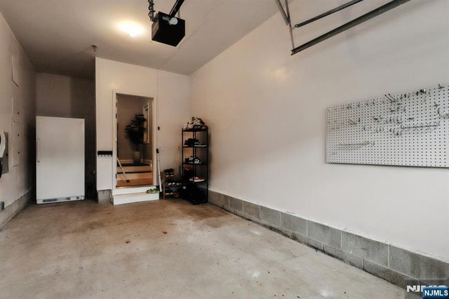 28 Elston Ct, Townhouse with 2 bedrooms, 3 bathrooms and null parking in Haskell NJ | Image 33