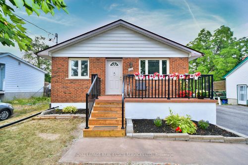 636 Frank St, Peterborough, ON, K9J4M9 | Card Image