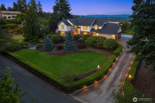 412 Hi Crest Dr, Auburn, WA, 98001-3838 | Card Image