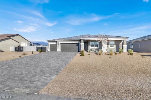 6331 Sundance St, Pahrump, NV, 89061-7266 | Card Image