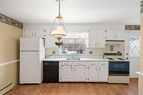 2-4 Shawsheen Rd, Lawrence, MA, 01843-1728 | Card Image