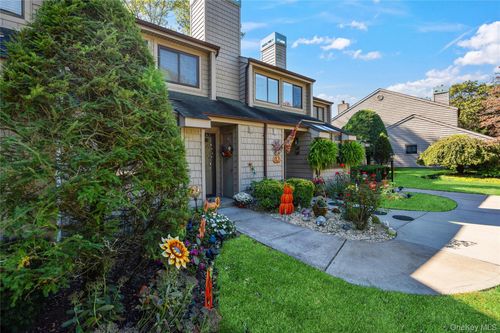 115 Beecher Avenue Ext, East Islip, NY, 11730-1200 | Card Image