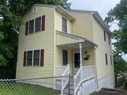 20 Cossett St, Waterbury, CT, 06704-4012 | Card Image
