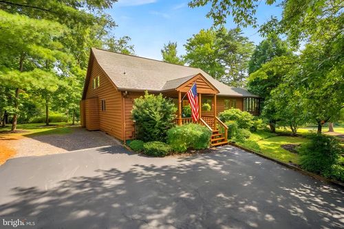 775 Tecumseh Trl, HEDGESVILLE, WV, 25427-3894 | Card Image