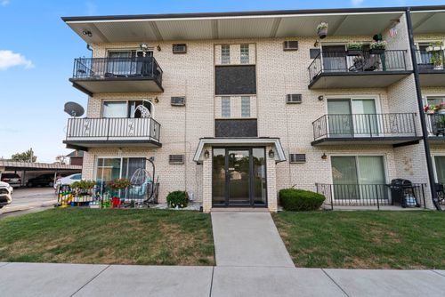 apt-2a-7102 W 107th St, Worth, IL, 60482-1216 | Card Image