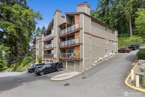 apt-101-8980 Redmond Woodinville Rd Ne, Redmond, WA, 98052-3698 | Card Image