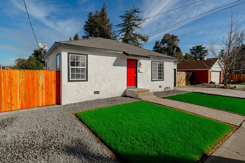921 W 4th Street, Ripon, CA, 95366 | Card Image