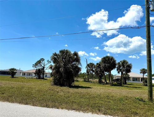 241 W Pine Valley Ln, ROTONDA WEST, FL, 33947-2188 | Card Image
