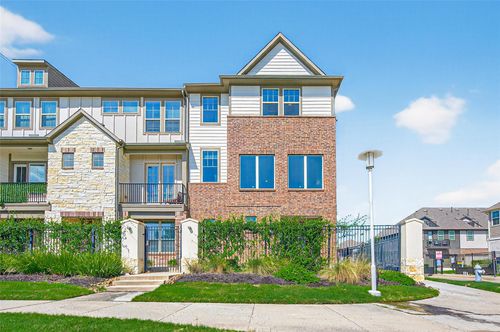 9423 Town Lake Pkwy, Cypress, TX, 77433-7867 | Card Image