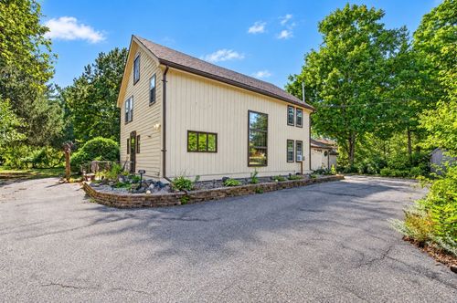 184 Centre St, Danvers, MA, 01923-1321 | Card Image