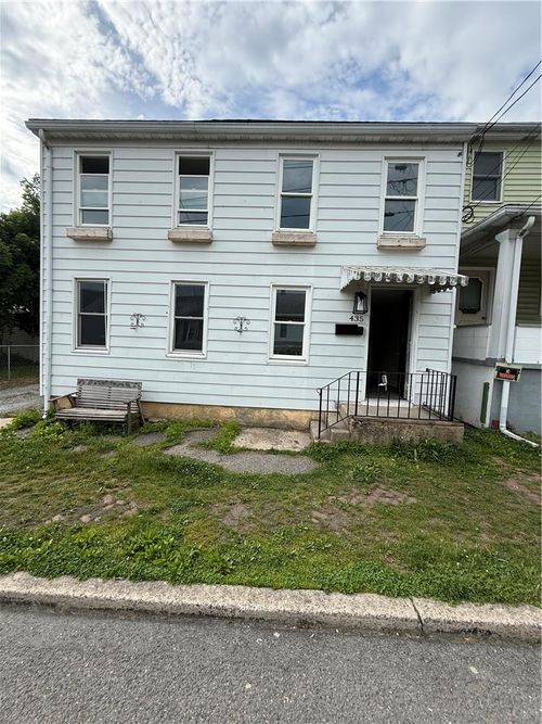 435 E Union St, Tamaqua, PA, 18252-1618 | Card Image
