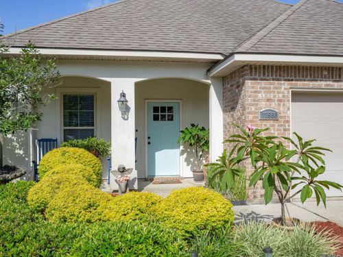 17566 Waterloo Dr, Baton Rouge, LA, 70817-5804 | Card Image