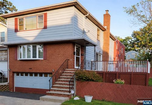 325 Oswald Place, Union, NJ, 07088 | Card Image