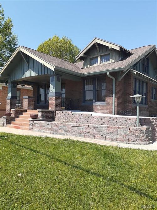 1019 Vandalia St, Collinsville, IL, 62234-4093 | Card Image