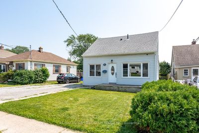 52 Bloomfield Ave, House other with 3 bedrooms, 2 bathrooms and 4 parking in Saint Catharines ON | Image 3