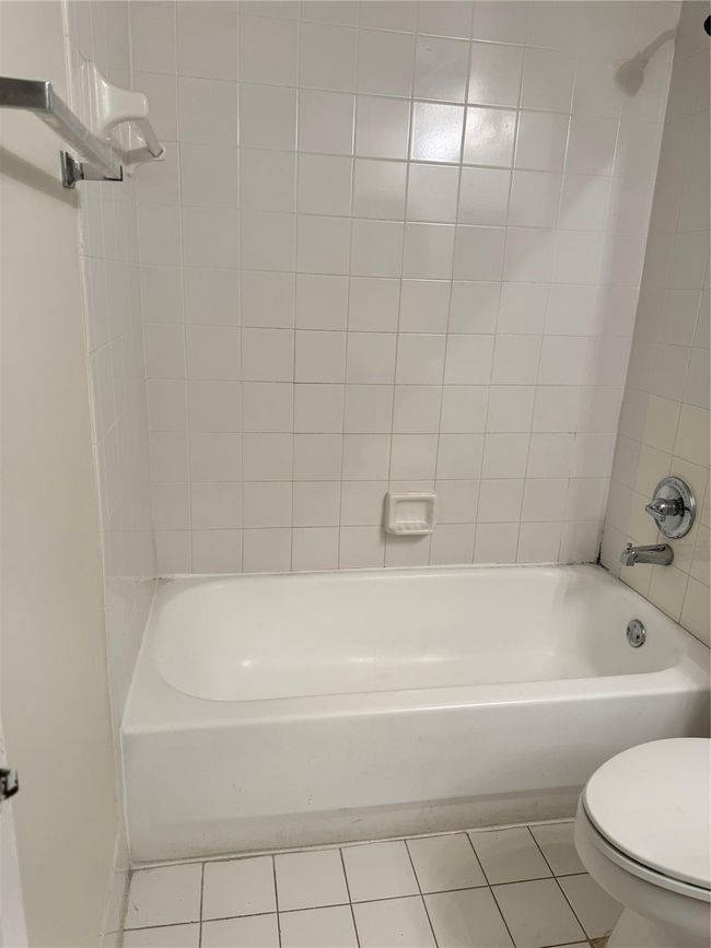 2ND BATHROOM | Image 17