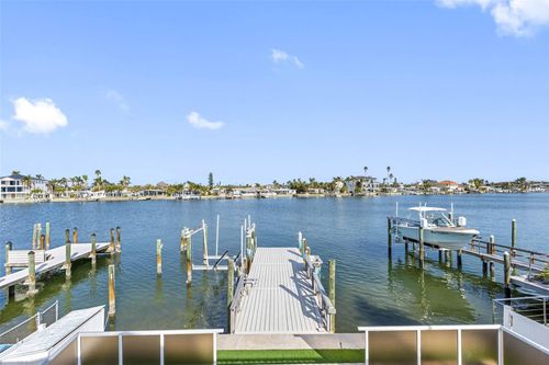 11275 3rd Street E, TREASURE ISLAND, FL, 33706 | Card Image