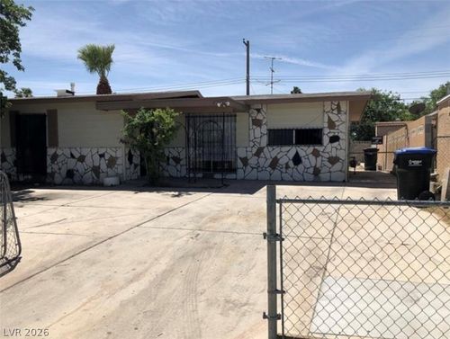 725 Miller Ave, North Las Vegas, NV, 89030-8617 | Card Image