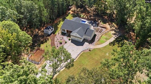 180 Persimmon Dr, Saluda, SC, 29138-7352 | Card Image