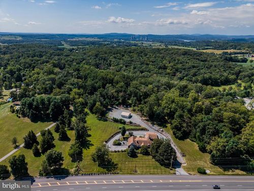 3492 E Harrisburg Pike, MIDDLETOWN, PA, 17057-4517 | Card Image