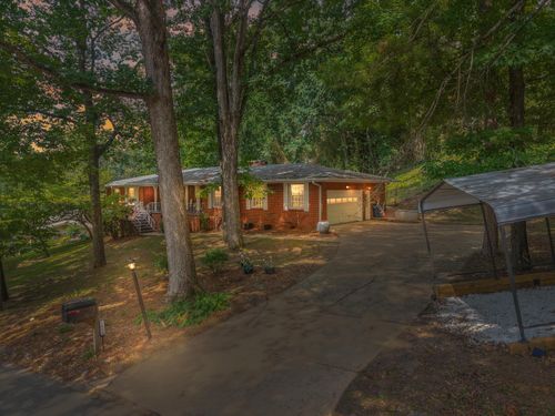 1059 Balmoral Dr, Signal Mountain, TN, 37377-2903 | Card Image