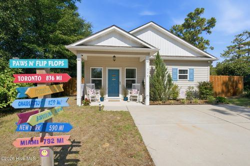 119 Ne 11th St, Oak Island, NC, 28465-6402 | Card Image
