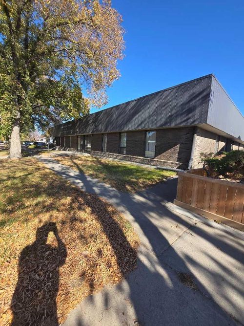 {{alt}} | Card Image