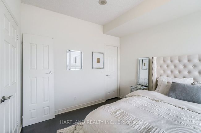 1901 - 339 Rathburn Rd W, Condo with 1 bedrooms, 1 bathrooms and 1 parking in Mississauga ON | Image 11