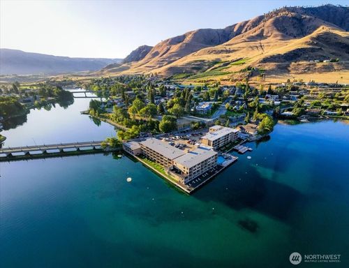 643-322 W Woodin Ave, Chelan, WA, 98816-9152 | Card Image